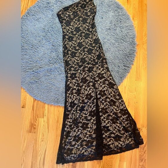 Windsor Dresses & Skirts - Windsor Cream Black Lace Maxi Dress Size L